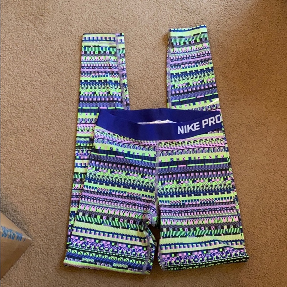 Nike Pro Leggings size Small 💕